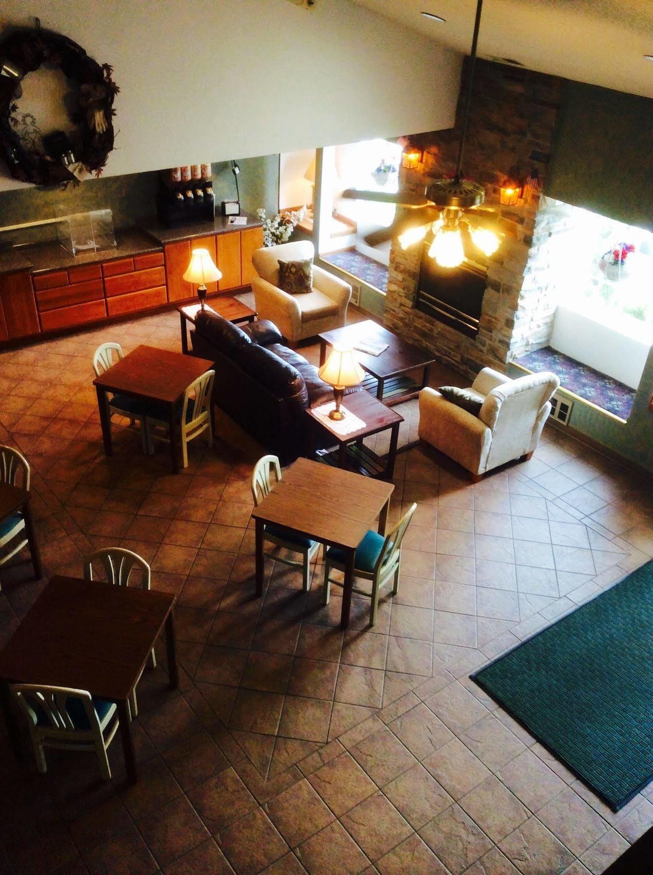 Forty Club Inn Deerwood Екстер'єр фото